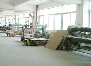 海德(de)堡4色(se)+光油(you)設備(bei)