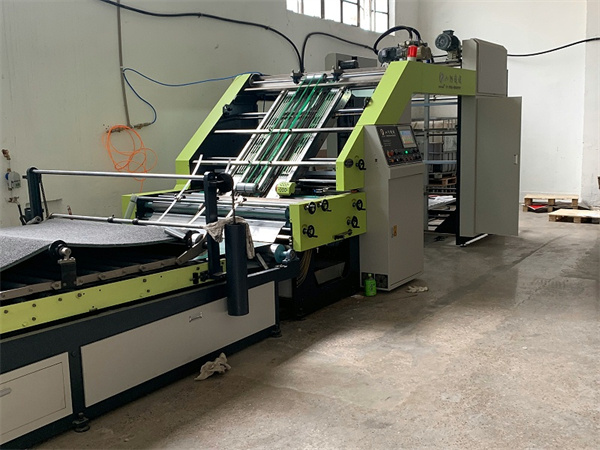 設備(bei)對裱(biao)機